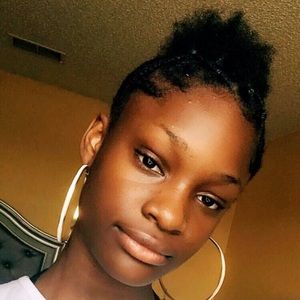 Meet your Posher, Keona